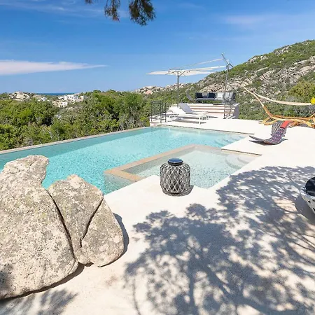 Amira Porto Cervo Con Vista Mozzafiato Sul Mare,piscina Privata,wellness & Villa Liscia di Vacca