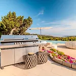 Amira Porto Cervo Con Vista Mozzafiato Sul Mare,piscina Privata,wellness & Вилла