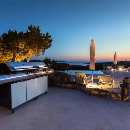 Villa Amira Porto Cervo Con Vista Mozzafiato Sul Mare,piscina Privata,wellness & Liscia di Vacca