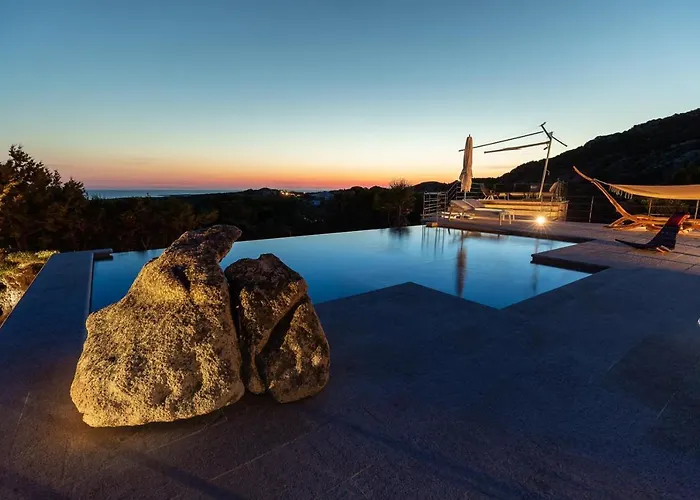Amira Porto Cervo Con Vista Mozzafiato Sul Mare,piscina Privata,wellness & Villa Liscia di Vacca