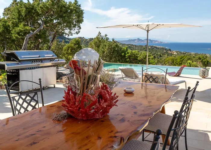 Villa Amira Porto Cervo Con Vista Mozzafiato Sul Mare,piscina Privata,wellness & Liscia di Vacca