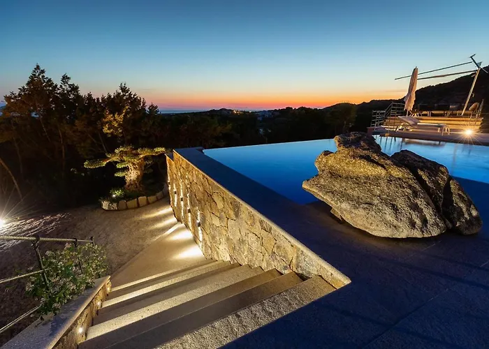 Amira Porto Cervo Con Vista Mozzafiato Sul Mare,piscina Privata,wellness & Villa *
