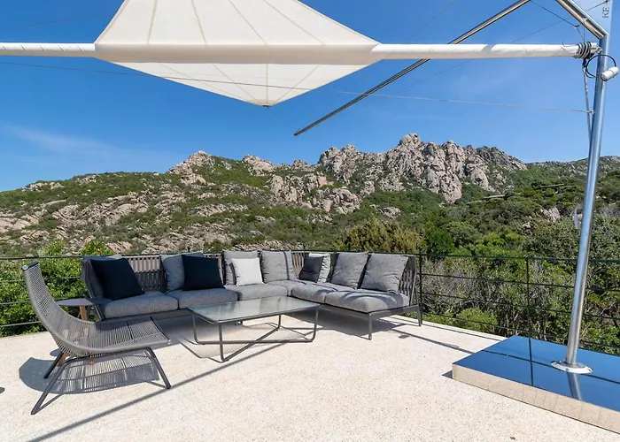 Villa Amira Porto Cervo Con Vista Mozzafiato Sul Mare,piscina Privata,wellness & Liscia di Vacca