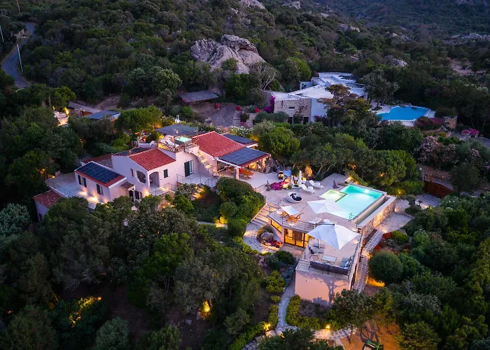 Amira Porto Cervo Con Vista Mozzafiato Sul Mare,piscina Privata,wellness & Villa *